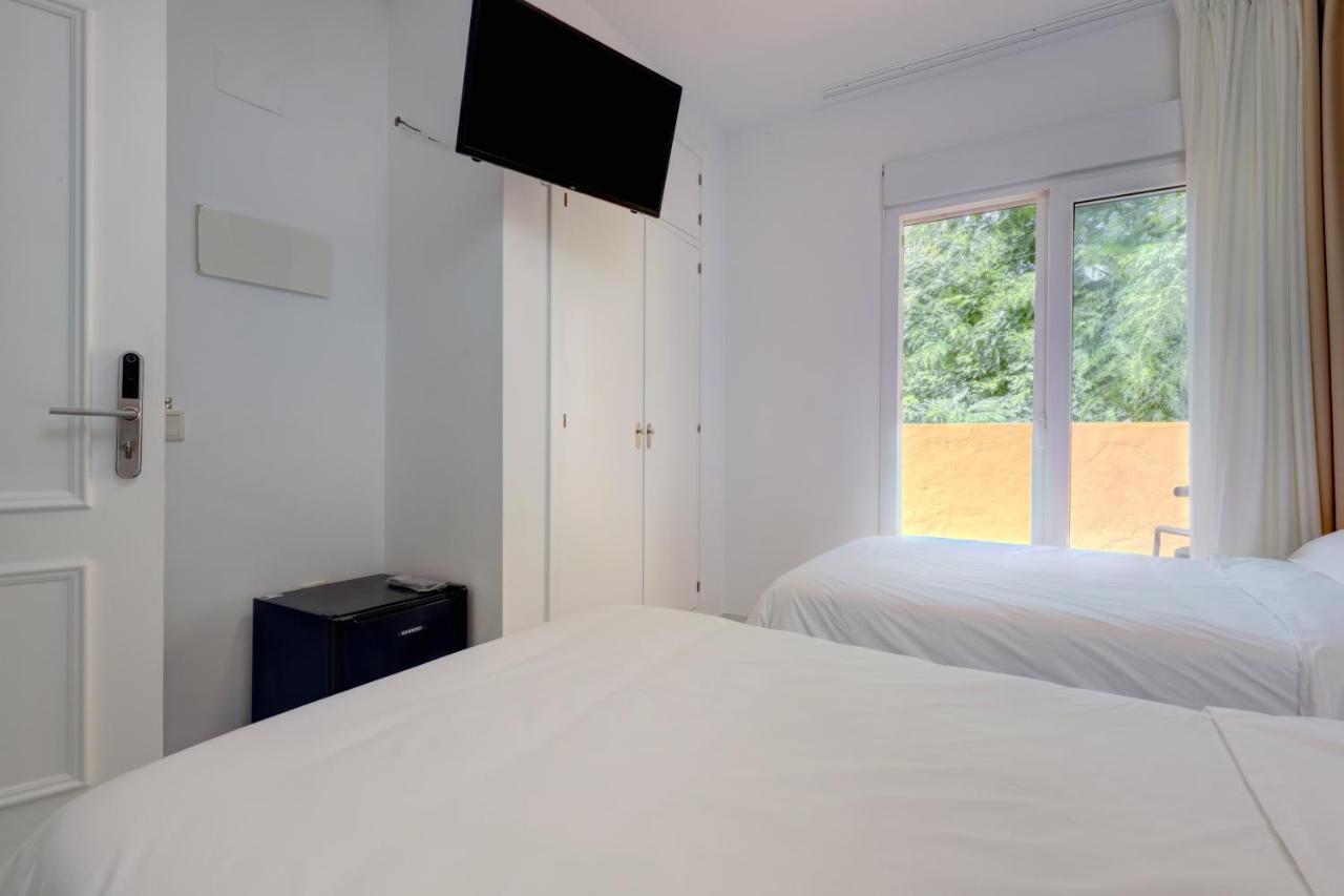 אסטפונה Hostal 37 מראה חיצוני תמונה
