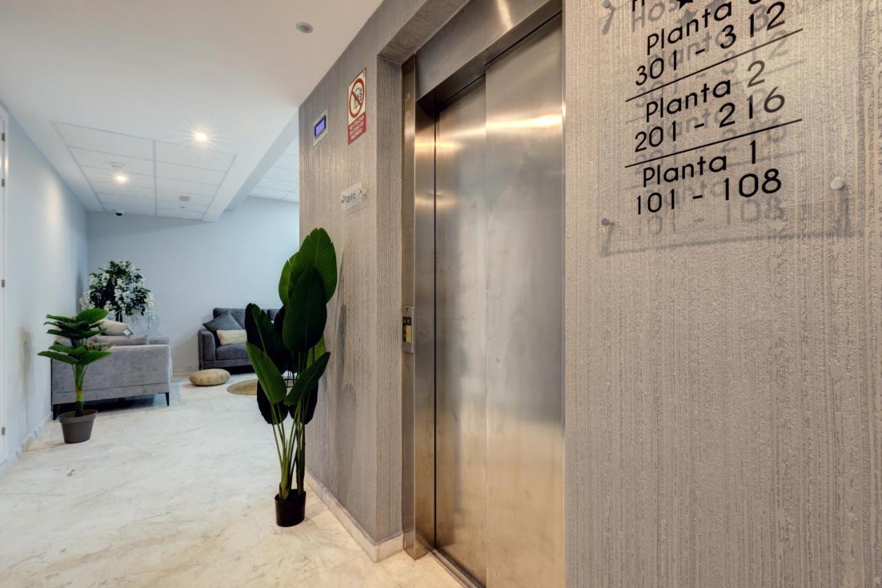 אסטפונה Hostal 37 מראה חיצוני תמונה