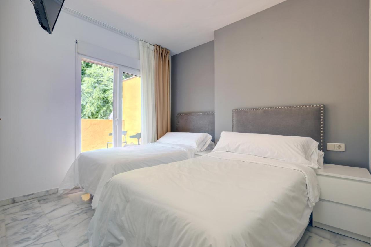 אסטפונה Hostal 37 מראה חיצוני תמונה